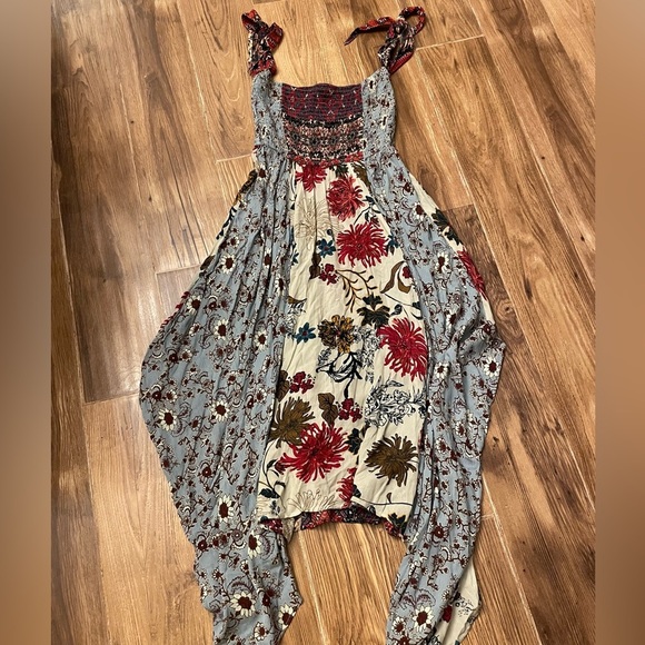 Umgee Dresses & Skirts - Umgee Multi print asymmetrical dress